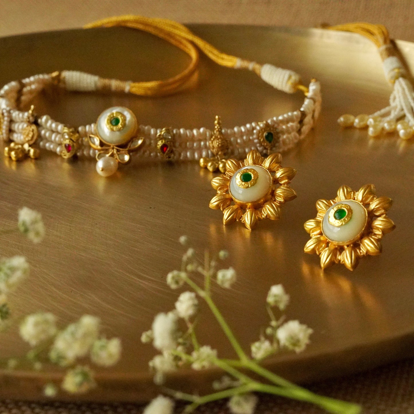 ORN053 Gold plated 92.5 silver centre white centre strung in pearl lines choker and earrings