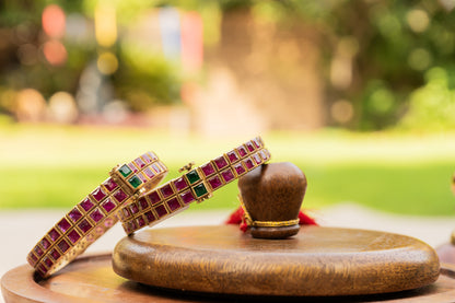 JADAU MAGENTA CHOWPAT TWO LINE KADA PAIR