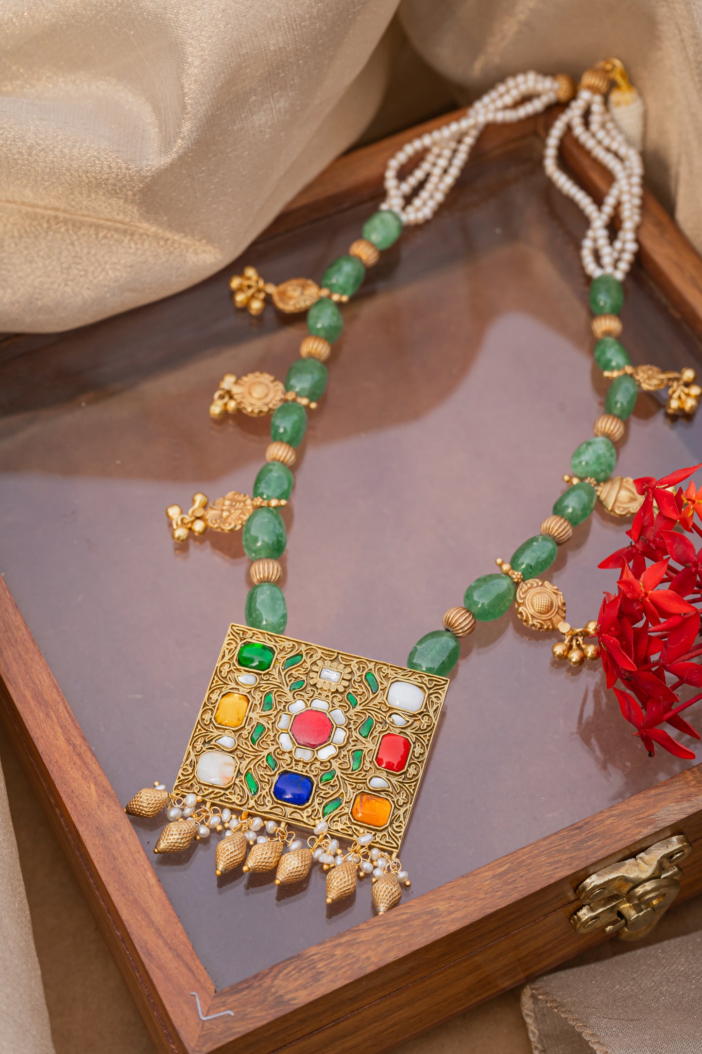 JADAU SILVER NAVRATNA SQUARE PENDANT WITH SILVER CENTRE STRUNG IN GREEN SUJNI AND GOLD BALLS