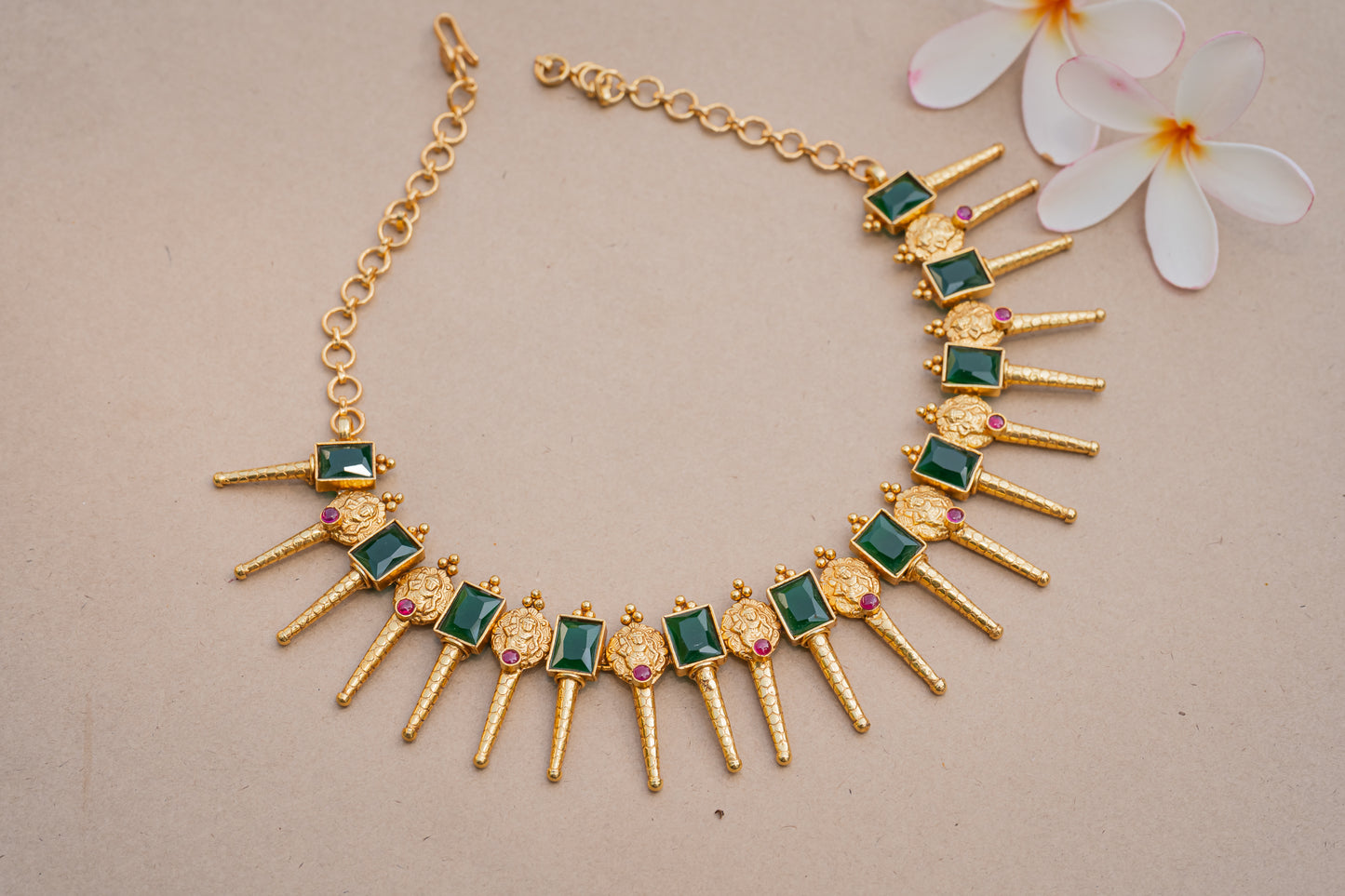 TRIBAL GREEN STONE TEMPLE NECKLACE SET