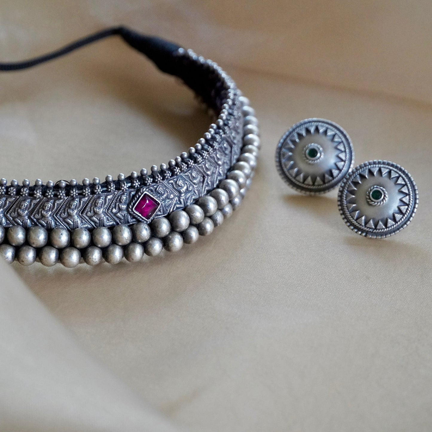 ORN031 92.5 Silver Black Stone Necklace with Pendant and Earrings