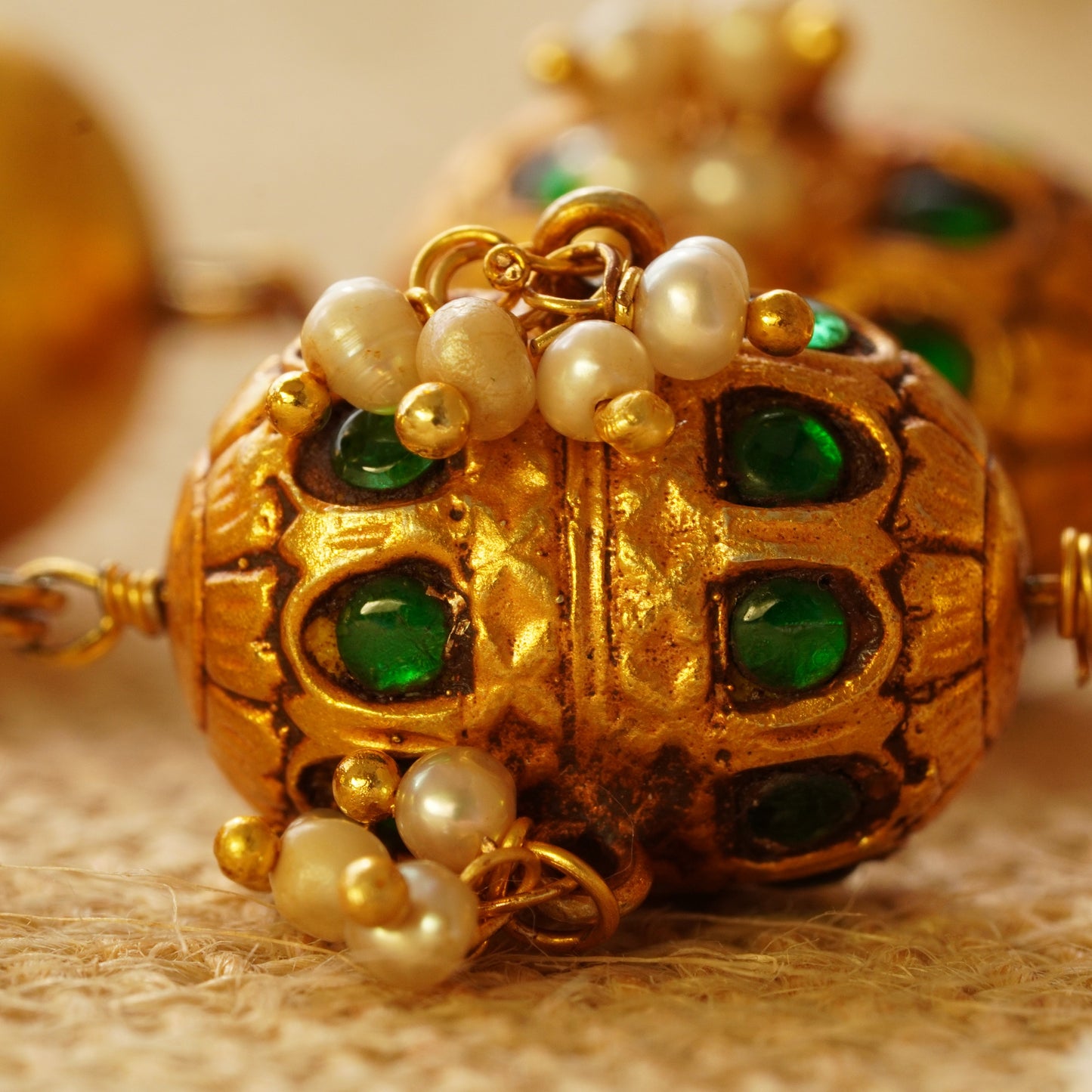 ORN045 92.5 Silver Gold Plated Balls with Green Stone Center Necklace