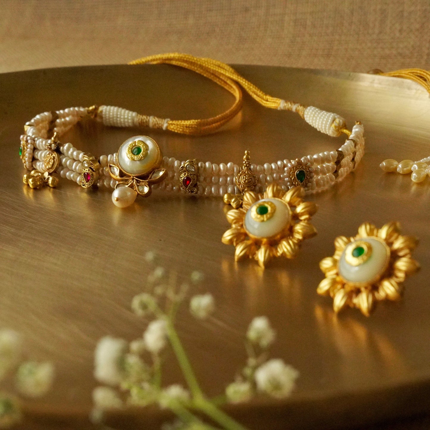 ORN053 Gold plated 92.5 silver centre white centre strung in pearl lines choker and earrings