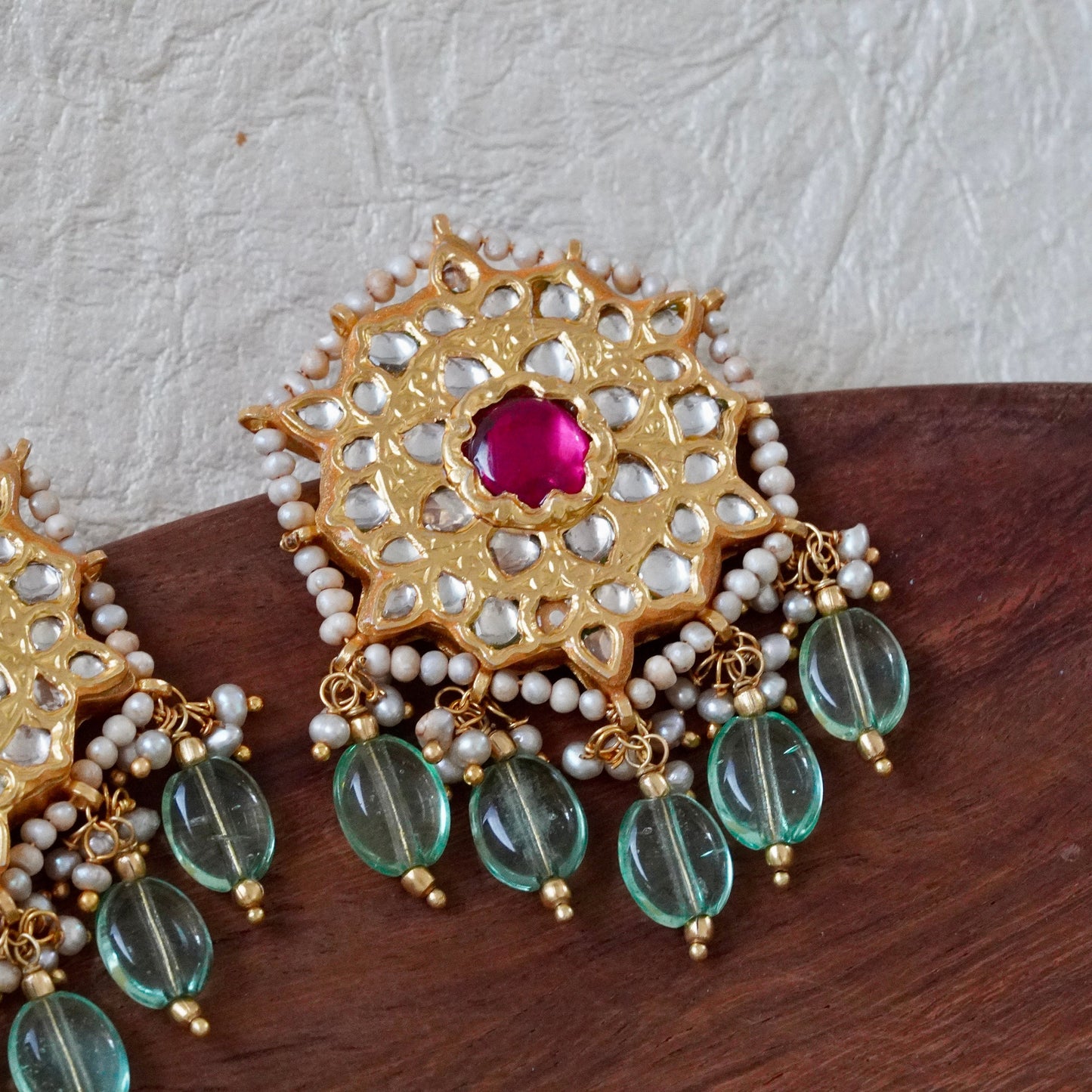 ORN063 Pendant on Double Chains with Tops