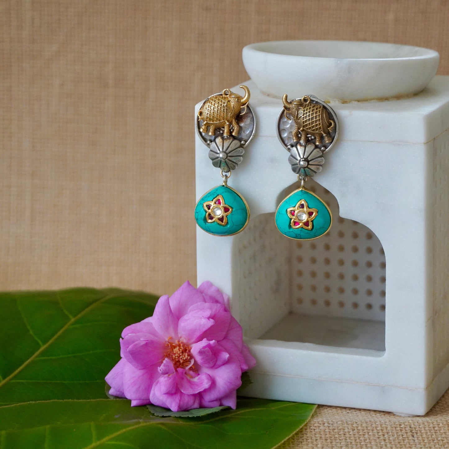 ORN078 Dual Tone 92.5 Silver Firoza gemstone on Amulate over a Nagada piece fastened in fresh-water precious pearls and earrings