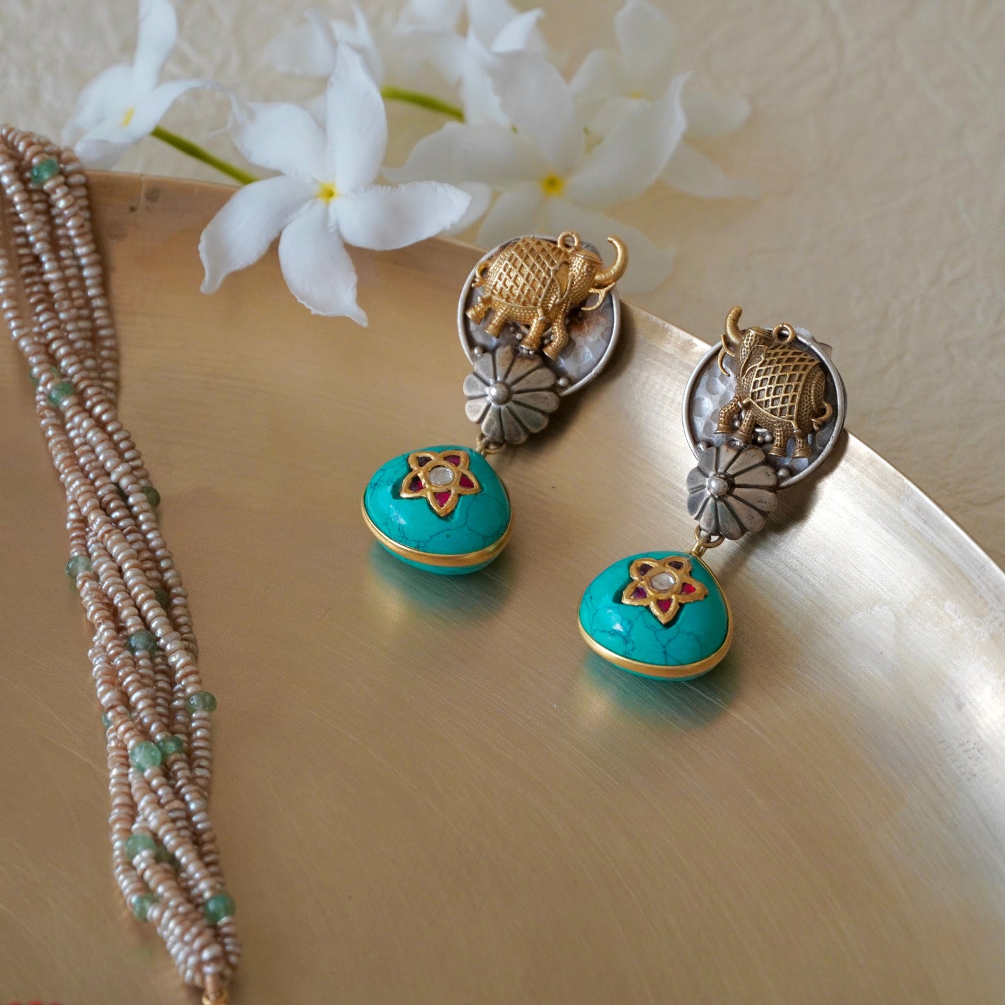 ORN078 Dual Tone 92.5 Silver Firoza gemstone on Amulate over a Nagada piece fastened in fresh-water precious pearls and earrings