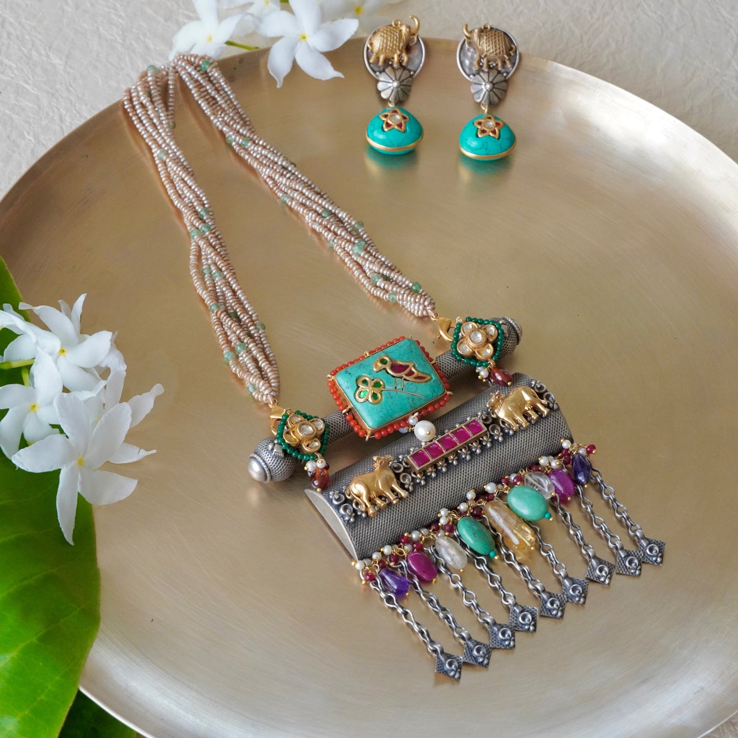 ORN078 Dual Tone 92.5 Silver Firoza gemstone on Amulate over a Nagada piece fastened in fresh-water precious pearls and earrings