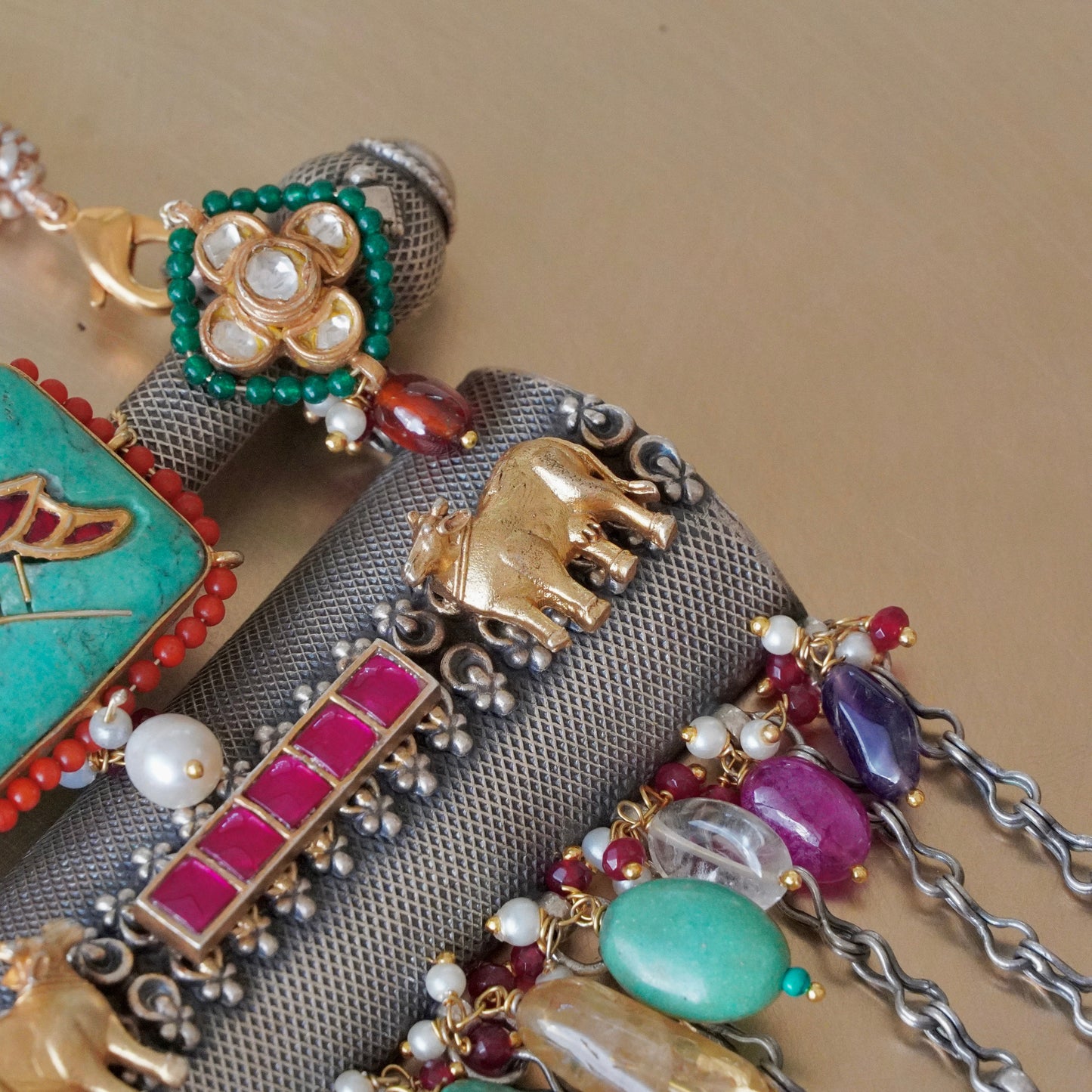 ORN078 Dual Tone 92.5 Silver Firoza gemstone on Amulate over a Nagada piece fastened in fresh-water precious pearls and earrings