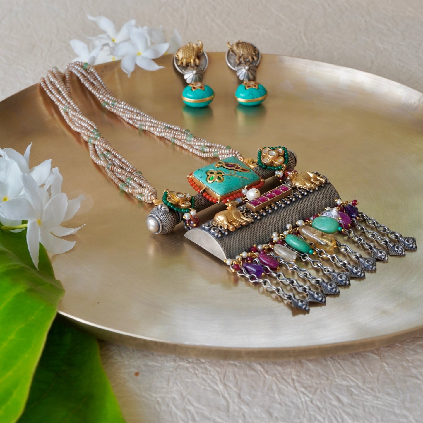 ORN078 Dual Tone 92.5 Silver Firoza gemstone on Amulate over a Nagada piece fastened in fresh-water precious pearls and earrings